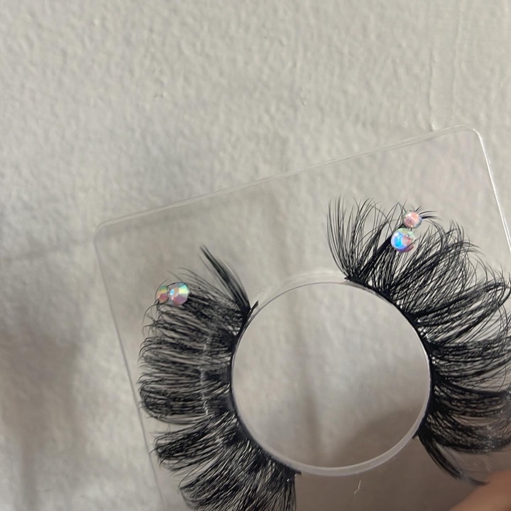 Diamond lash